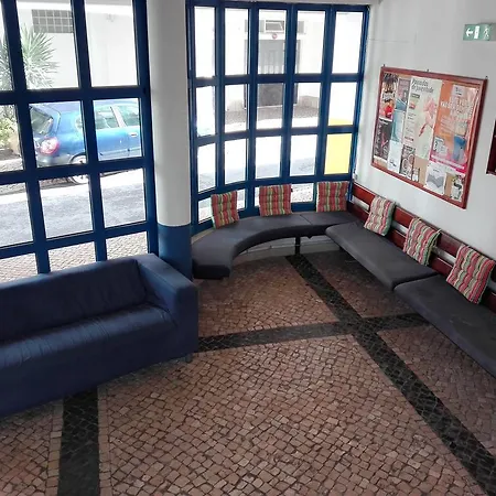 Hi - De Juventude Hostel Lagos