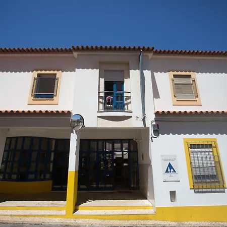 Hi - De Juventude Hostel Lagos