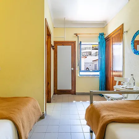 Hi - De Juventude Hostel